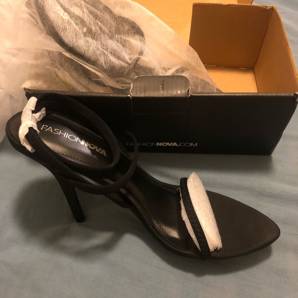 Heels - Picture 3 of 3